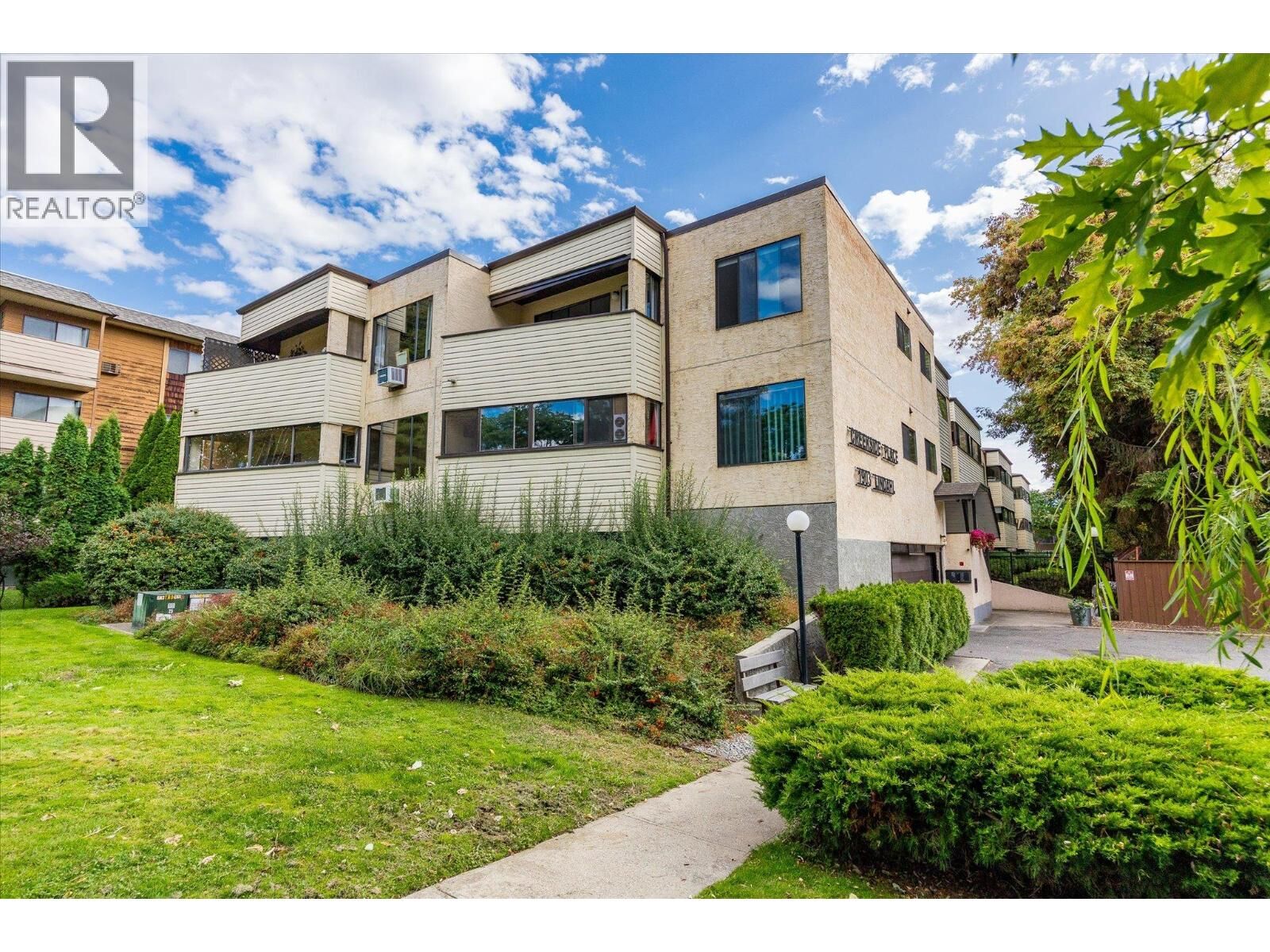 Property Photo:  1903 Lindahl Street 106  BC V1Y 3Z6 