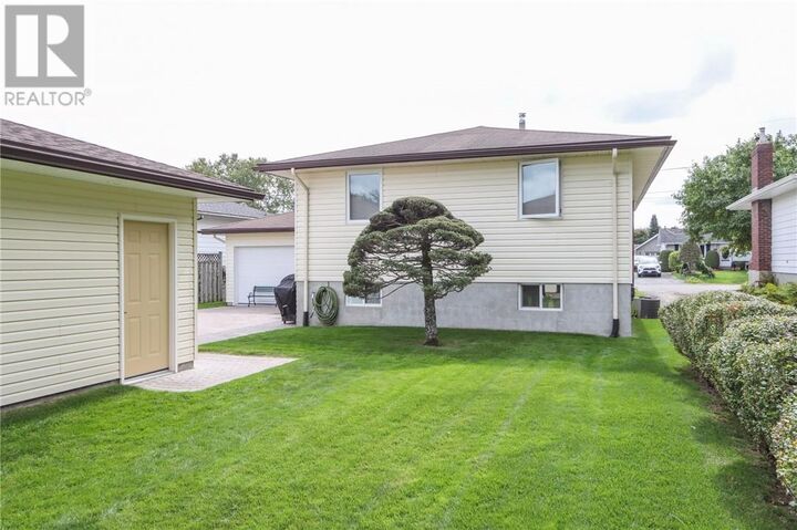 Property Photo:  980 Raymond Street  ON P3P 1S2 