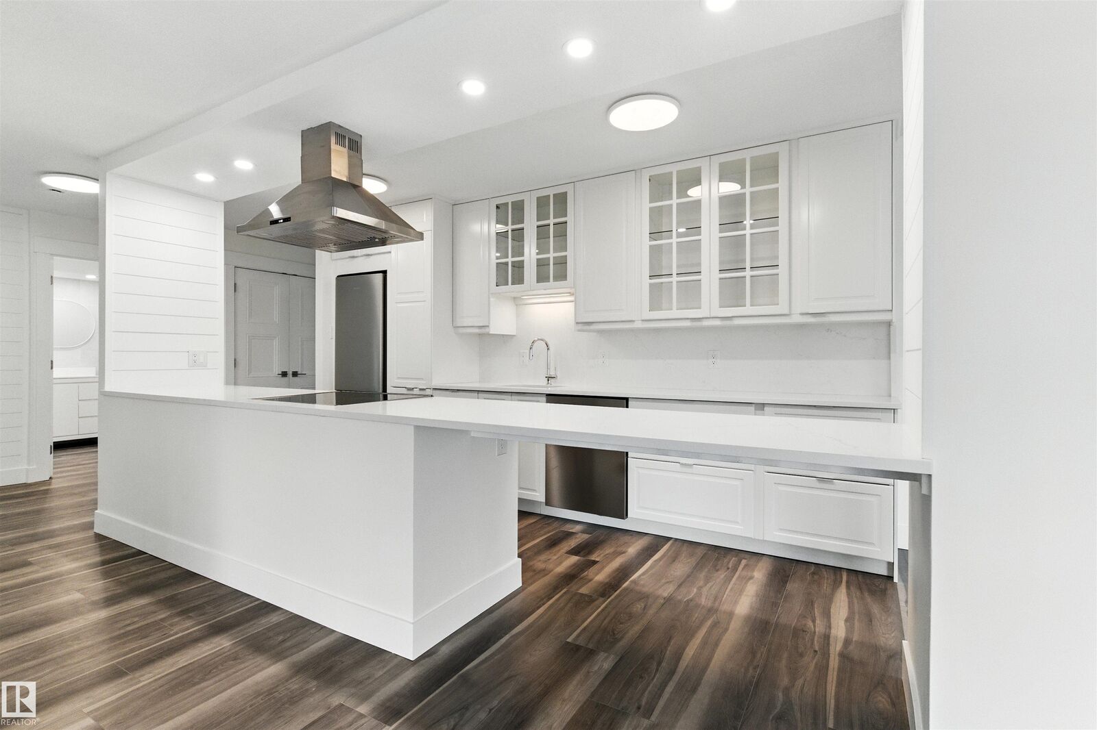Property Photo: 9737 112 Street NW 1203 AB T5K 1L3