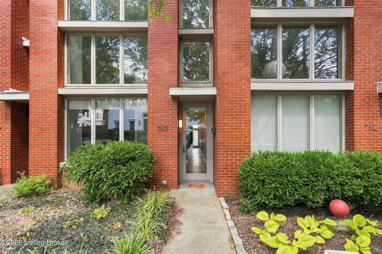Property Photo:  929 Franklin St  KY 40206 