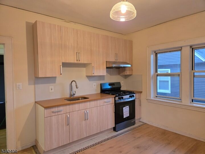 Property Photo:  73 Elm St 4  NJ 07042 
