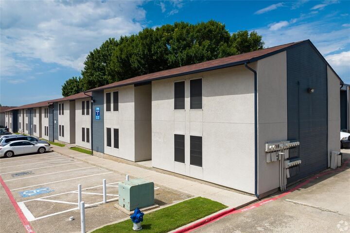 Property Photo:  3700 S Tyler Street 00172  TX 75224 