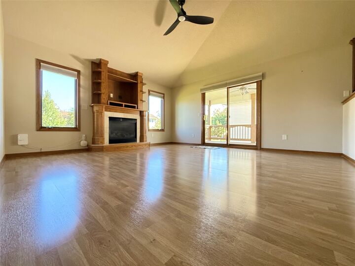 Property Photo: 732 SE Ponds Edge Lane IA 50021