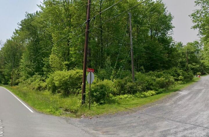 Property Photo:  Horizon Lane 1  PA 18326 