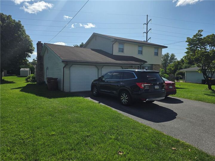 Property Photo:  4420 Phillip  PA 18052 
