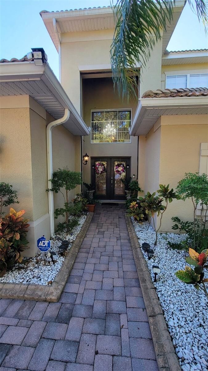 Property Photo:  3731 Eagle Isle Circle  FL 34746 