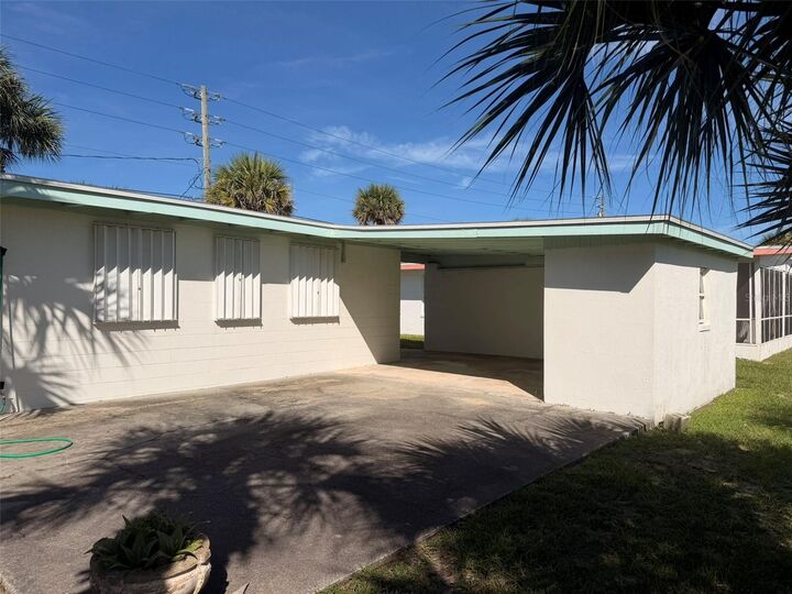 Property Photo: 1231 S Central Avenue FL 32136
