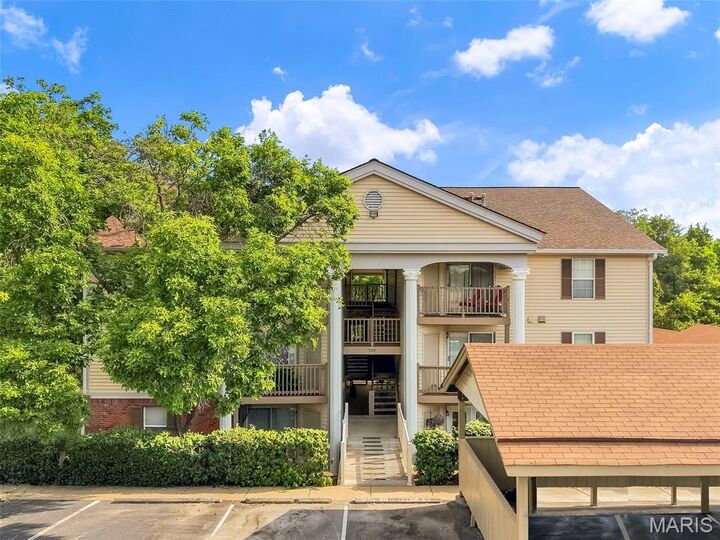 Property Photo:  709 Ridgeside Drive A  MO 63021 