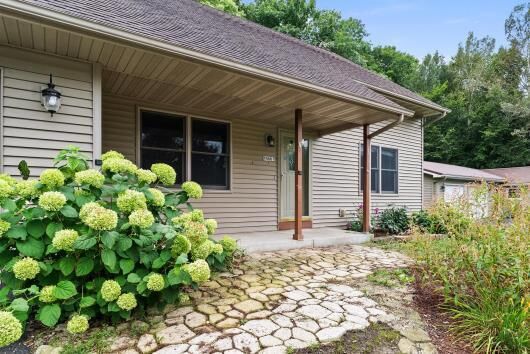 Property Photo:  W5661 Summit Woods Ln  WI 53073 