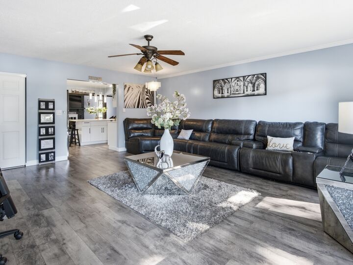 Property Photo: 7927 Sherwood Circle IL 60133