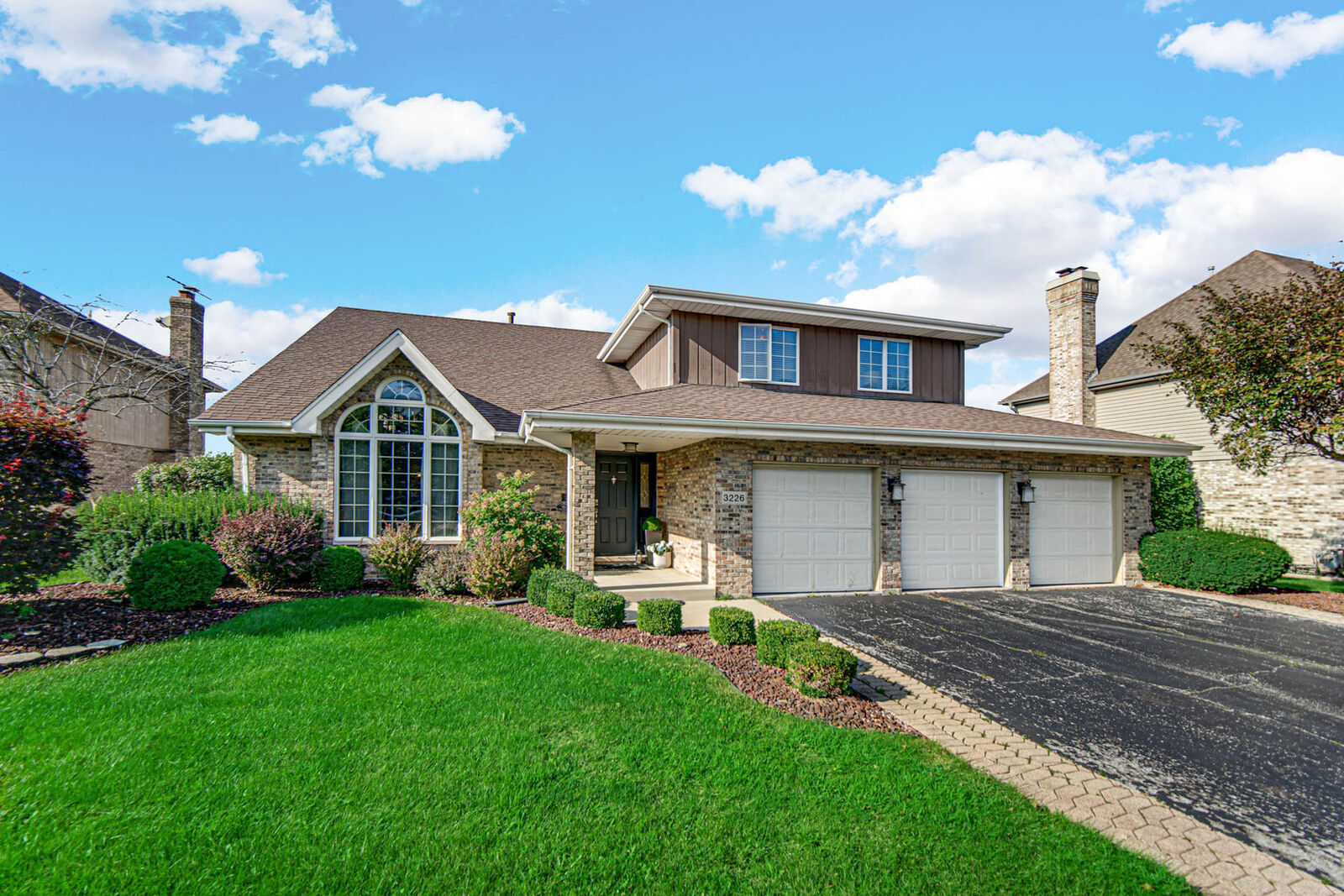 Property Photo:  3226 Mallard Drive  IL 60430 