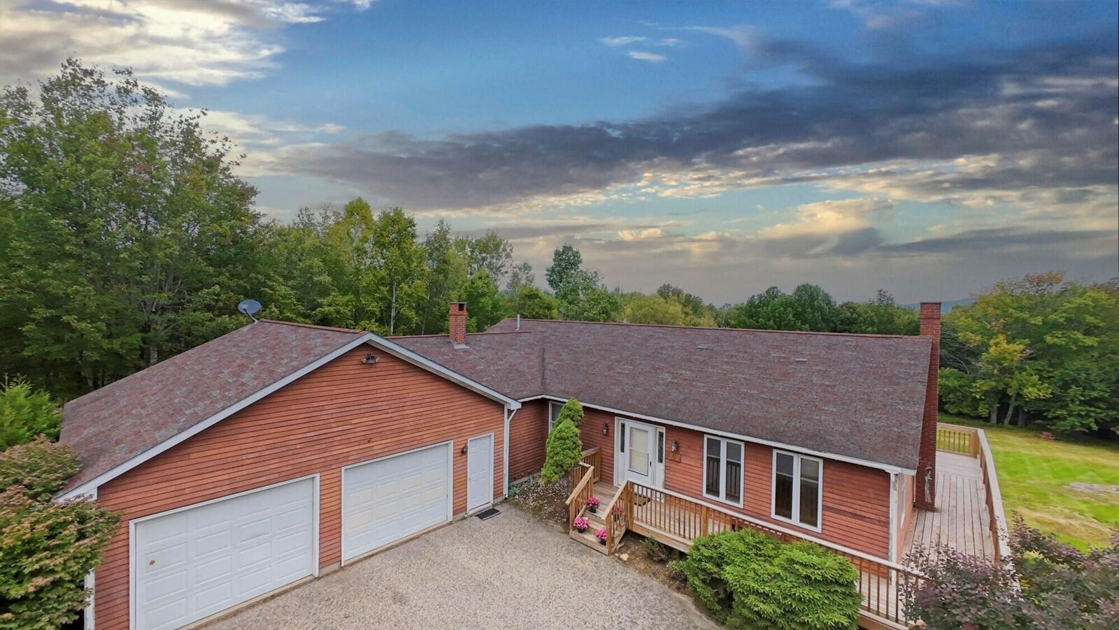 Property Photo:  125 High Street  ME 04289 