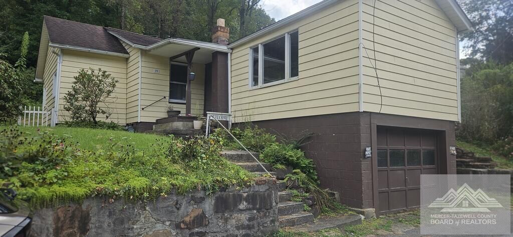 Property Photo: 77 Willow St WV 24847