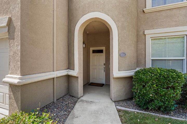 Property Photo:  5350 Dunlay Drive 3517  CA 95835 