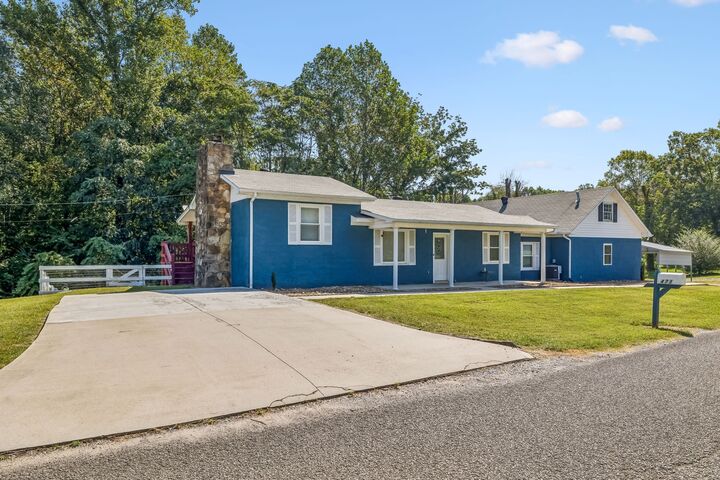 Property Photo: 473 Ponder Rd TN 37166