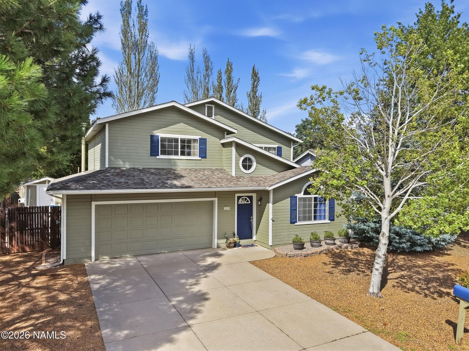 Property Photo: 6814 E Eagle Crest Drive AZ 86004