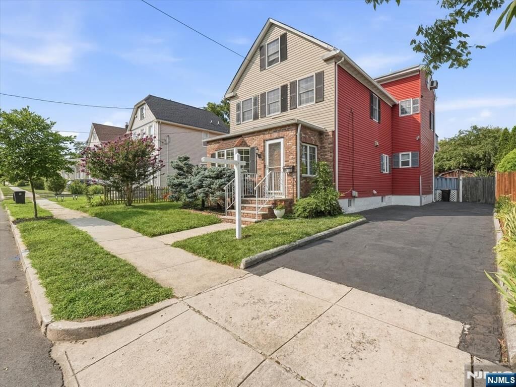 Property Photo:  63 Washington Avenue  NJ 07607 