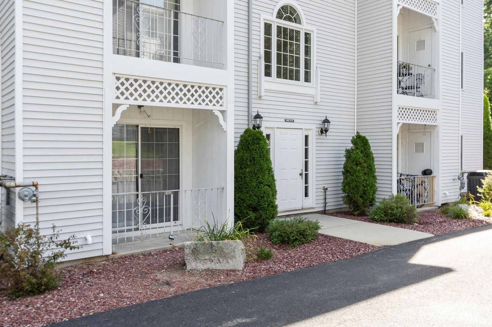 Property Photo: 28 James Street NH 03055-4970