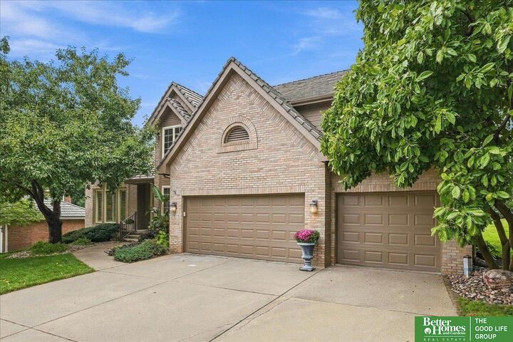 Property Photo: 1816 N 129 Circle NE 68154
