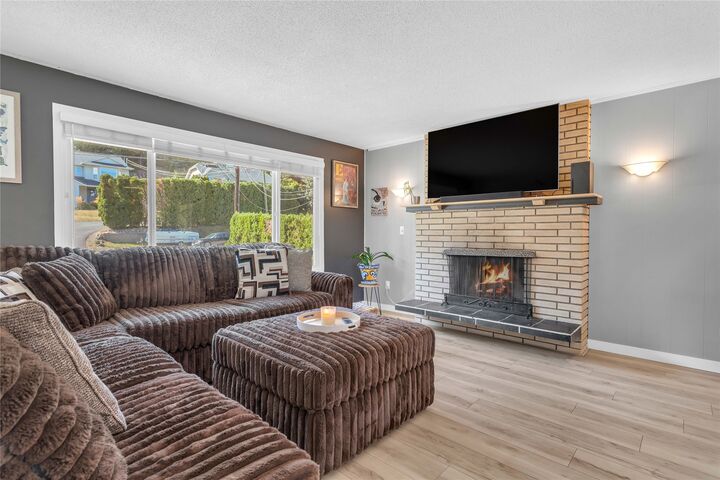 Property Photo:  3227 McIver Road  BC V4T 1G1 