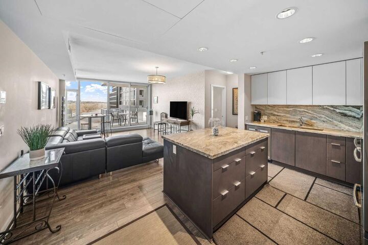 Property Photo: 519 Riverfront Avenue SE 604 AB T2G 1K6