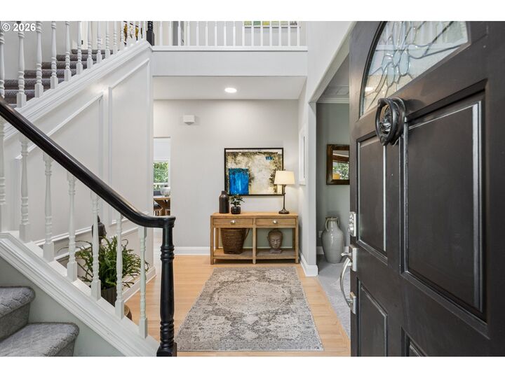 Property Photo: 1919 NW Runnymeade Ct OR 97229