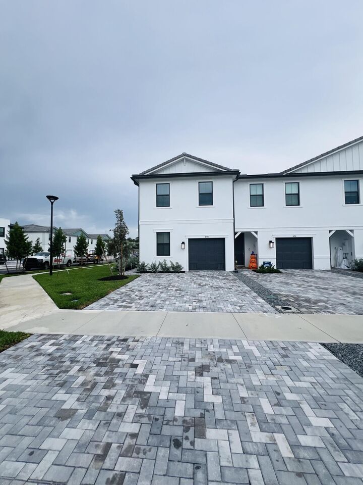 Property Photo:  4190 Efendi  FL 33462 