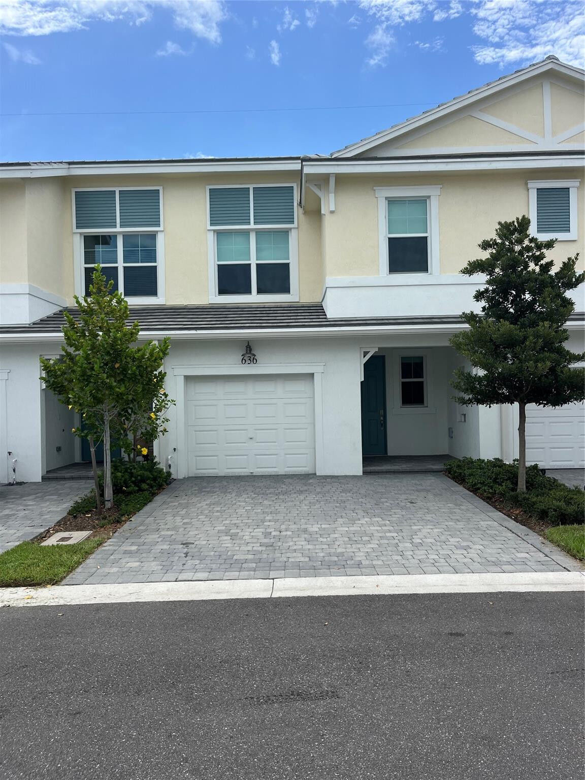 Property Photo:  636 Parsons Way  FL 33442 