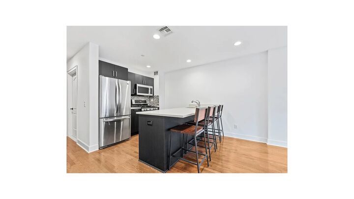 Property Photo:  185 York Street 3B  NY 11201 