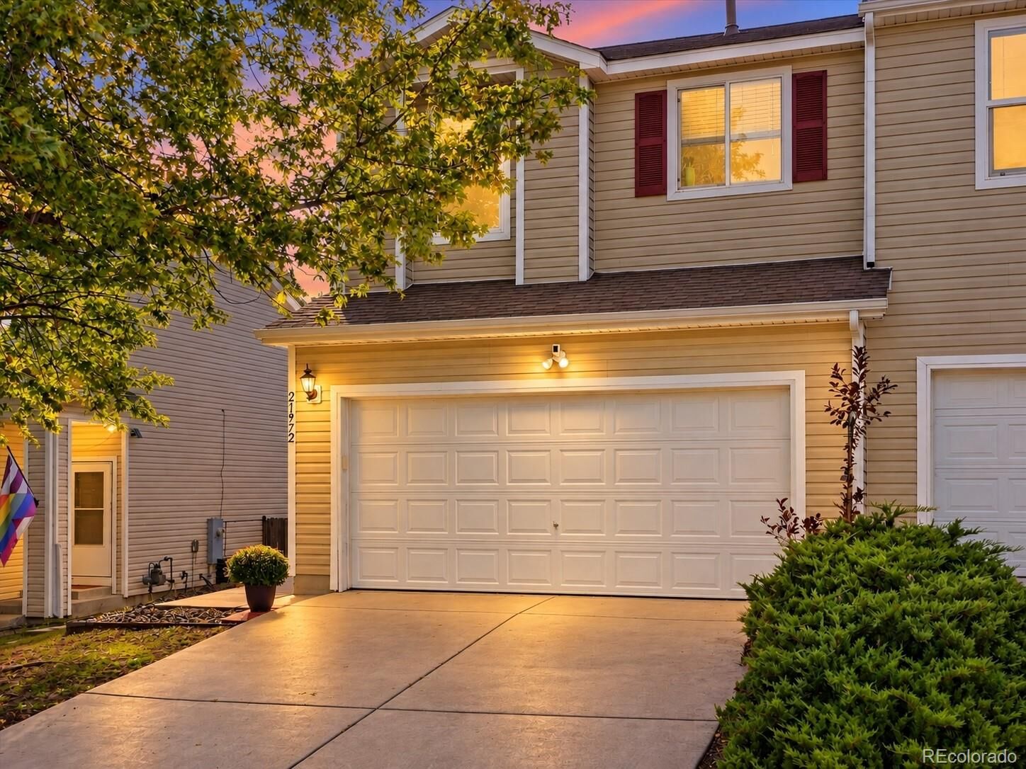 Property Photo:  21972 E Crestline Place  CO 80015 
