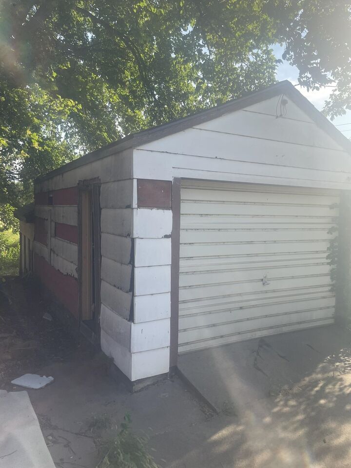 Property Photo:  1107 Main  KS 67070 