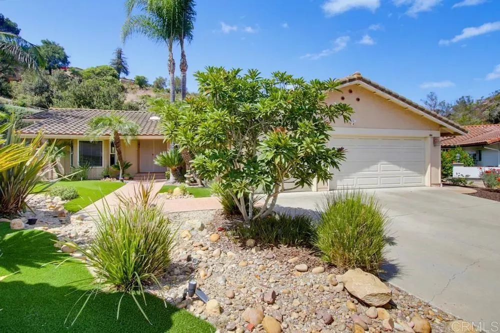 Property Photo:  454 Goulburn Ct  CA 92020 