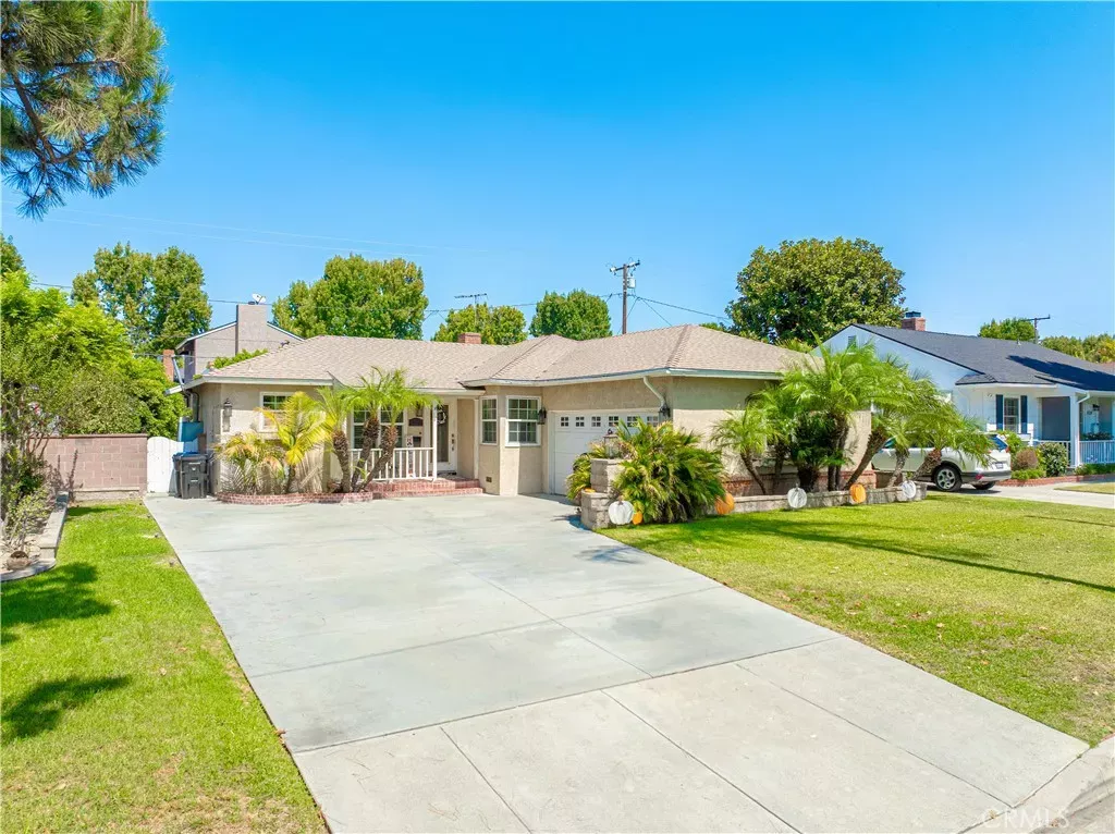 Property Photo: 15223 Carnell CA 90603