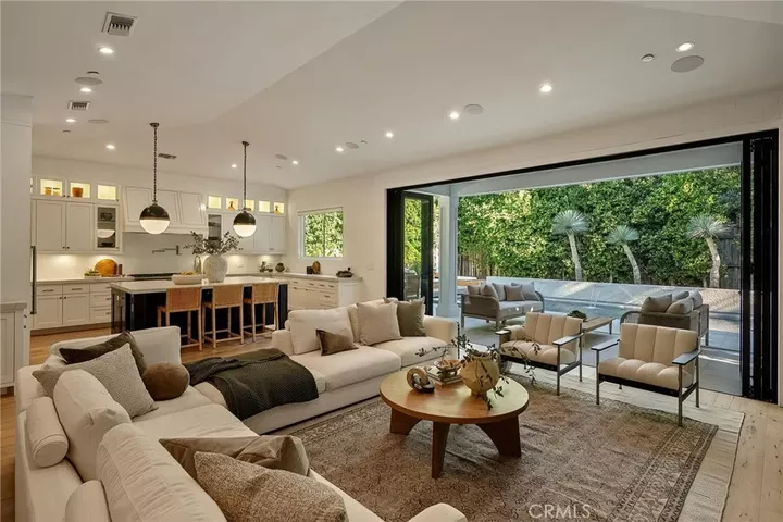 Property Photo: 16130 Otsego Street CA 91436