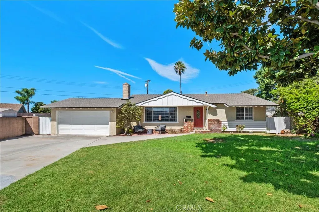 Property Photo:  805 S Oakhaven  CA 92804 