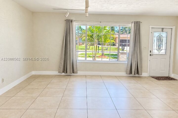Property Photo: 320 NW 93rd Ter FL 33024