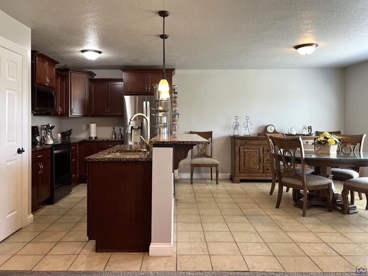 Property Photo:  5325 NW Lana Ct  KS 66618 