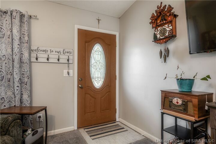 Property Photo:  3901 Cobblestone Drive  IN 47130 