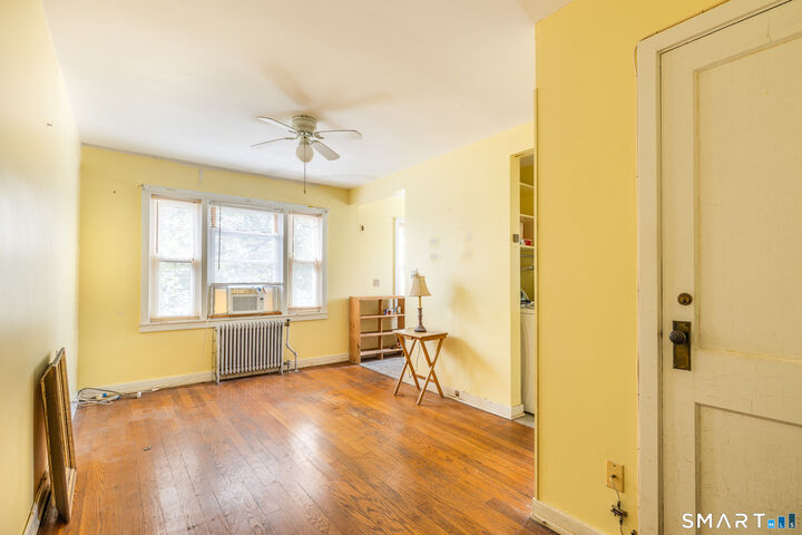 Property Photo:  744 Canaan Road Blg87 21  CT 06610 