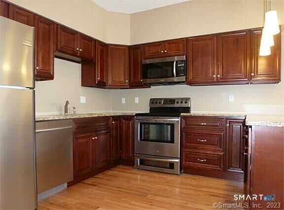 Property Photo:  390 Boston Neck Road 1A  CT 06078 