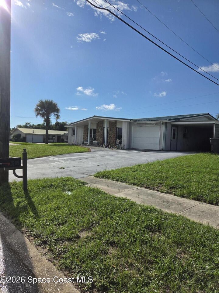 Property Photo: 1505 Jamaica Street FL 32780