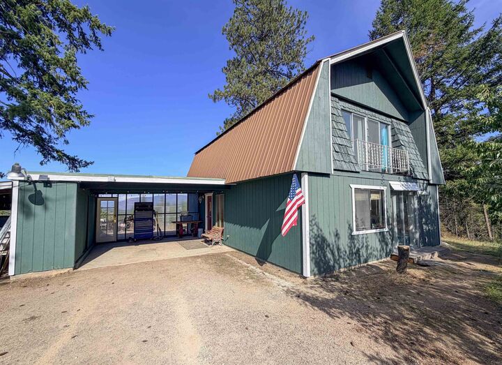 Property Photo: 2231 Blue Creek Locke Rd WA 99101
