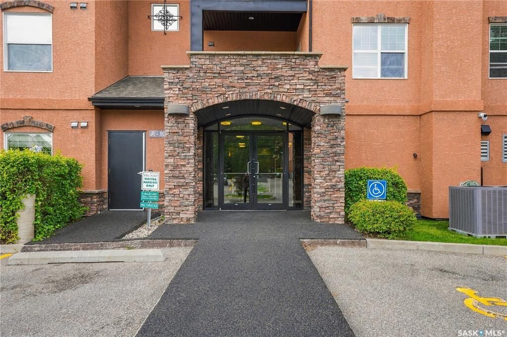 Property Photo:  103 Wellman Lane A106  SK S7T 0C1 