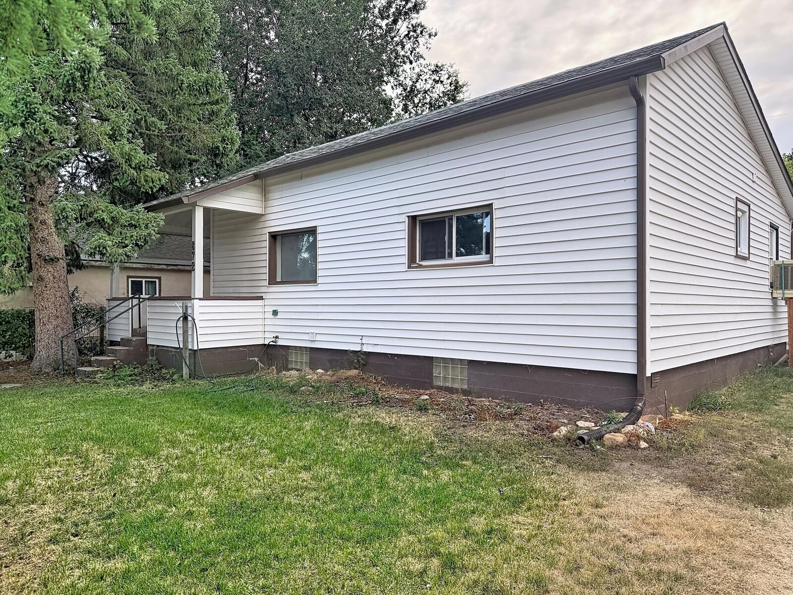 Property Photo:  872 N Adams Avenue  WY 82834 