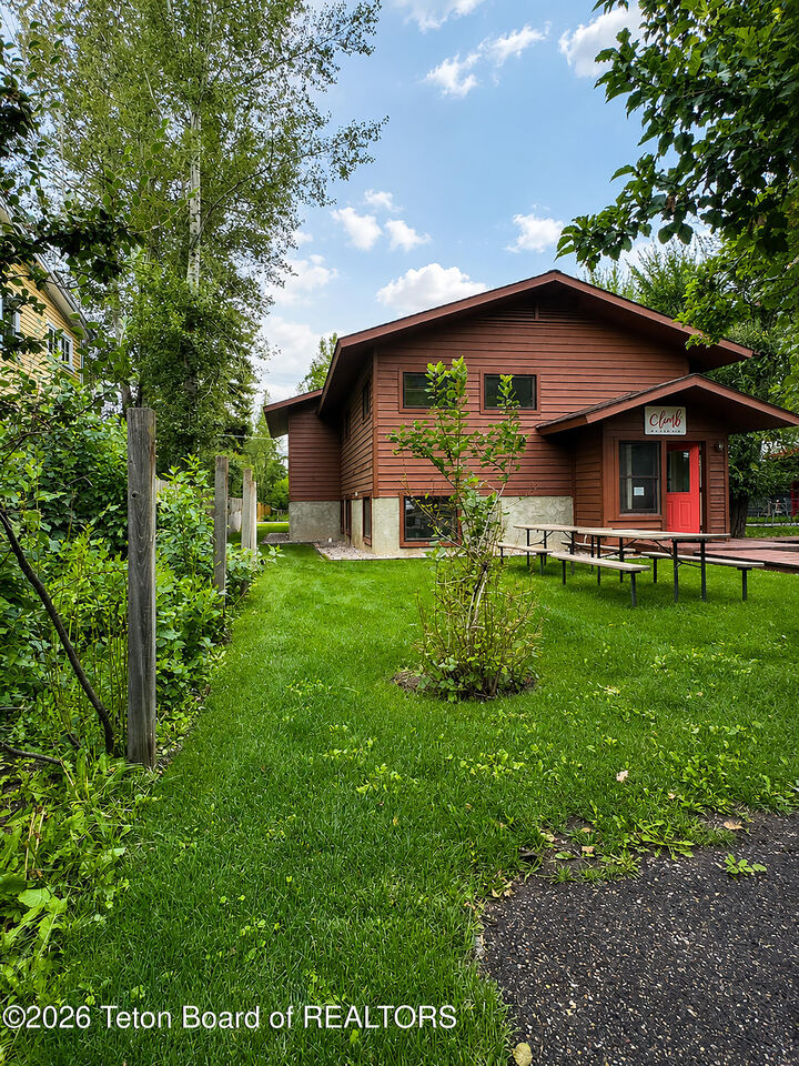 Property Photo:  255 E Simpson Avenue  WY 83001 
