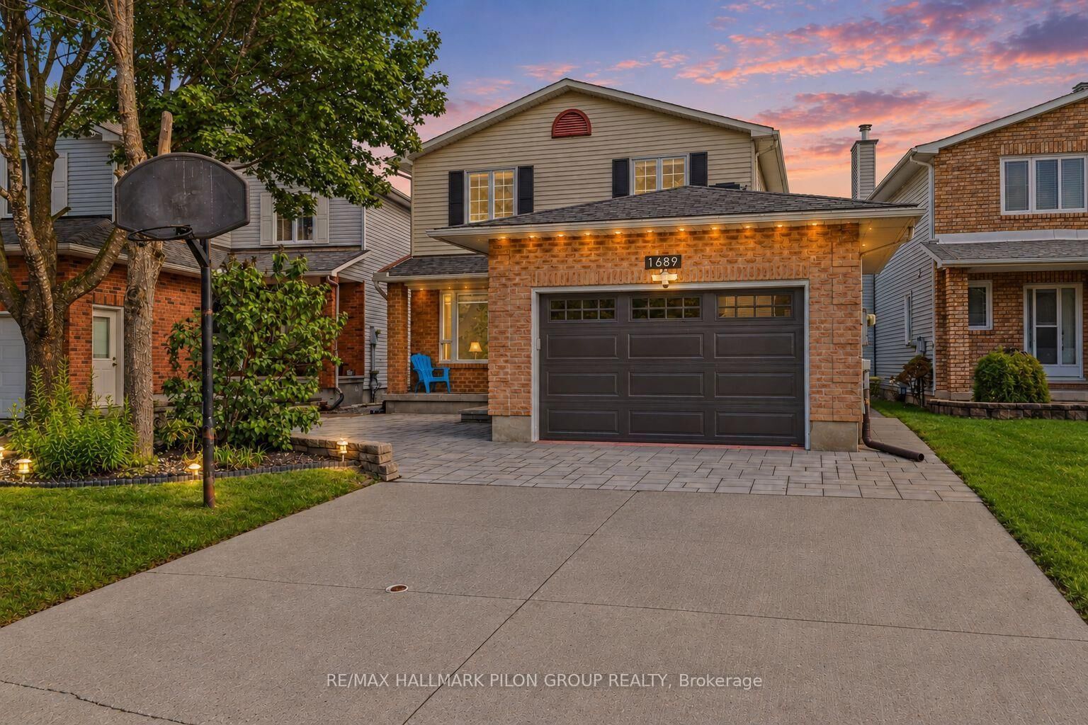 Property Photo: 1689 Champneuf Drive ON K1C 4V1