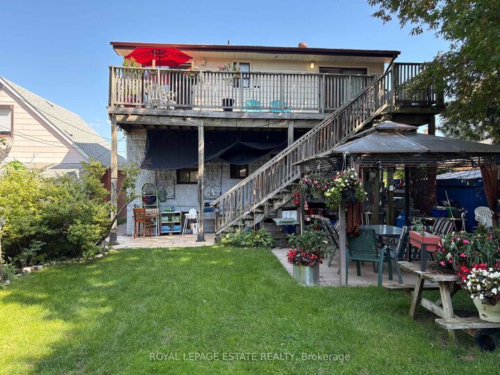 Property Photo:  88 Bexhill Avenue 2nd Floor Apt  ON M1L 3C1 