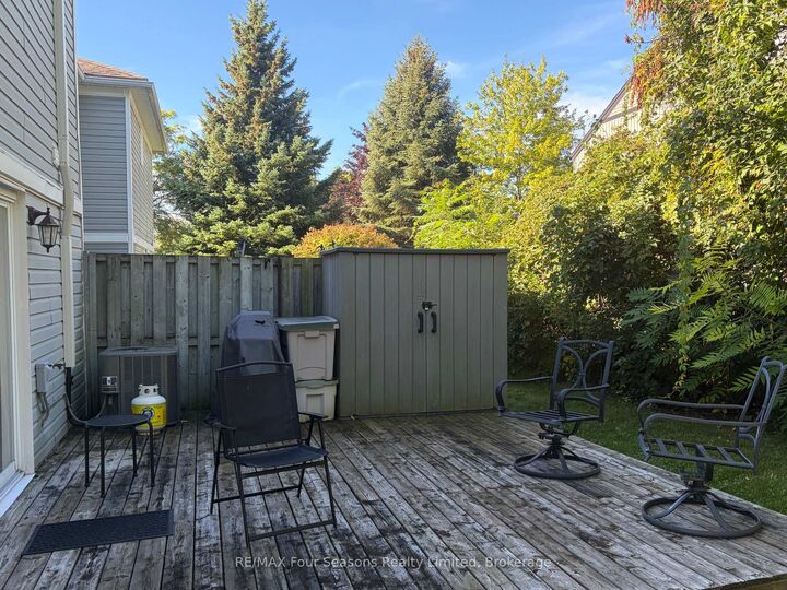 Property Photo:  295 Balsam Street 3  ON L9Y 5C1 