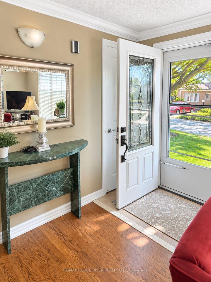 Property Photo:  154 Wilmot Trail  ON L1B 1B9 