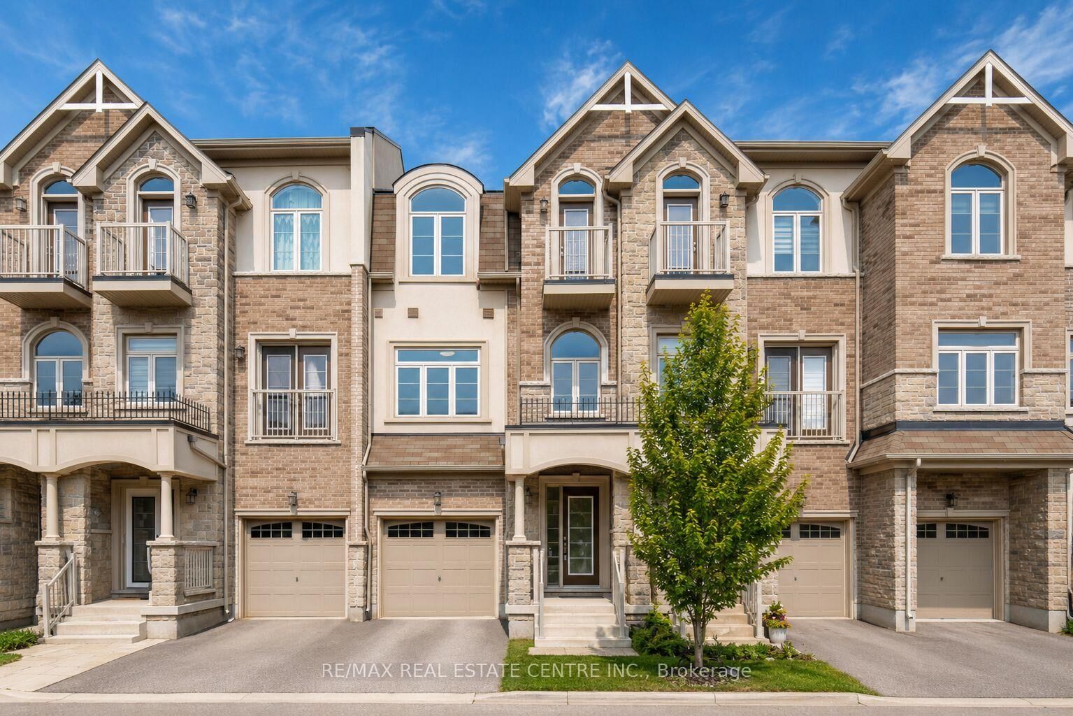 Property Photo:  137 Borers Creek Circle  ON L8B 1W3 